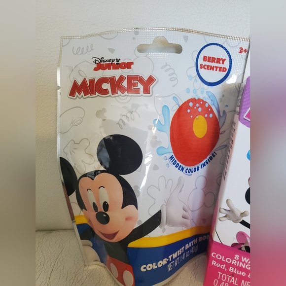 Disney Mickey Mouse Color Twist Bath Bomb & Minnie Mouse Water Coloring Tablets - Picture 3 of 6